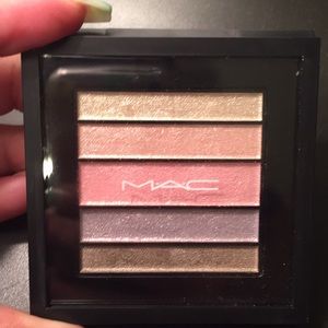 MAC Pastelluxe Veluxe Pearlfusion Shadow